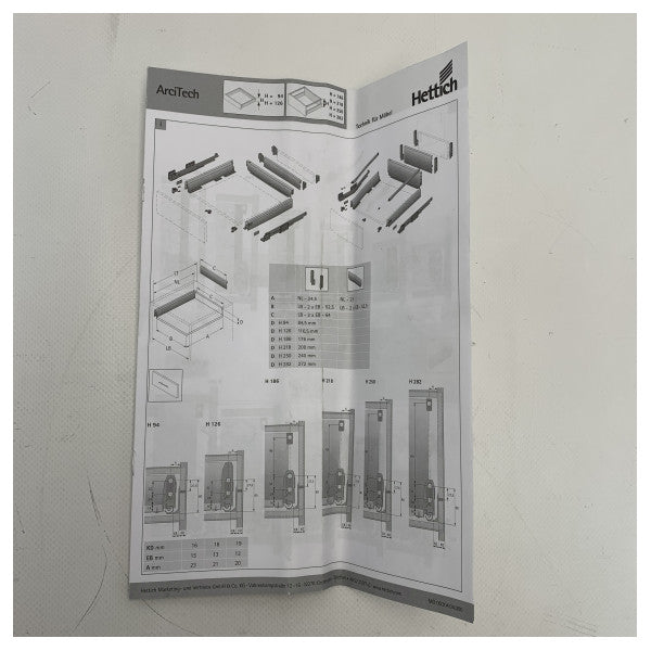 Hettich Architect Marine -liitäntäsarja - kestävä antrasiittinen metalli- ja muoviliitin säänkestäviin asennuksiin