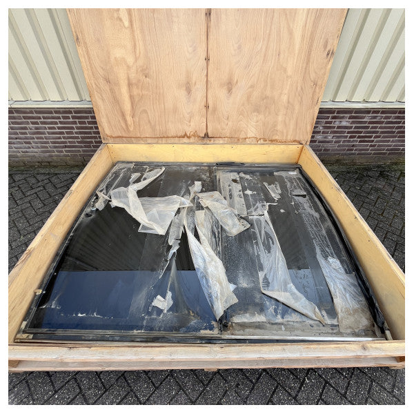 Trend Marine rustfritt stål Two Wind Patio med dobbelt hengslet 2265 x 1960 mm