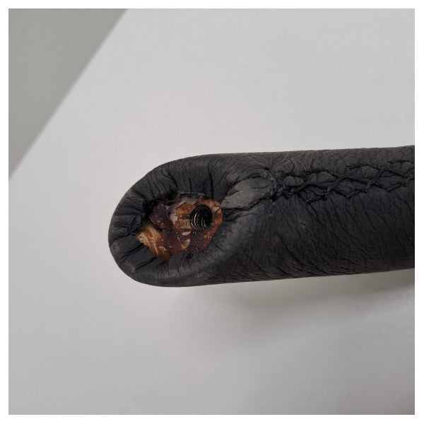 Ruostumattomasta teräksestä valmistettu nahalla päällystetty kahva musta - 55405264R