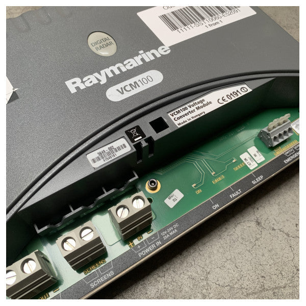 USATO Modulo convertitore di tensione marina Raymarine VCM100 da 12-24 V CC a 42 V CC per elettronica navale
