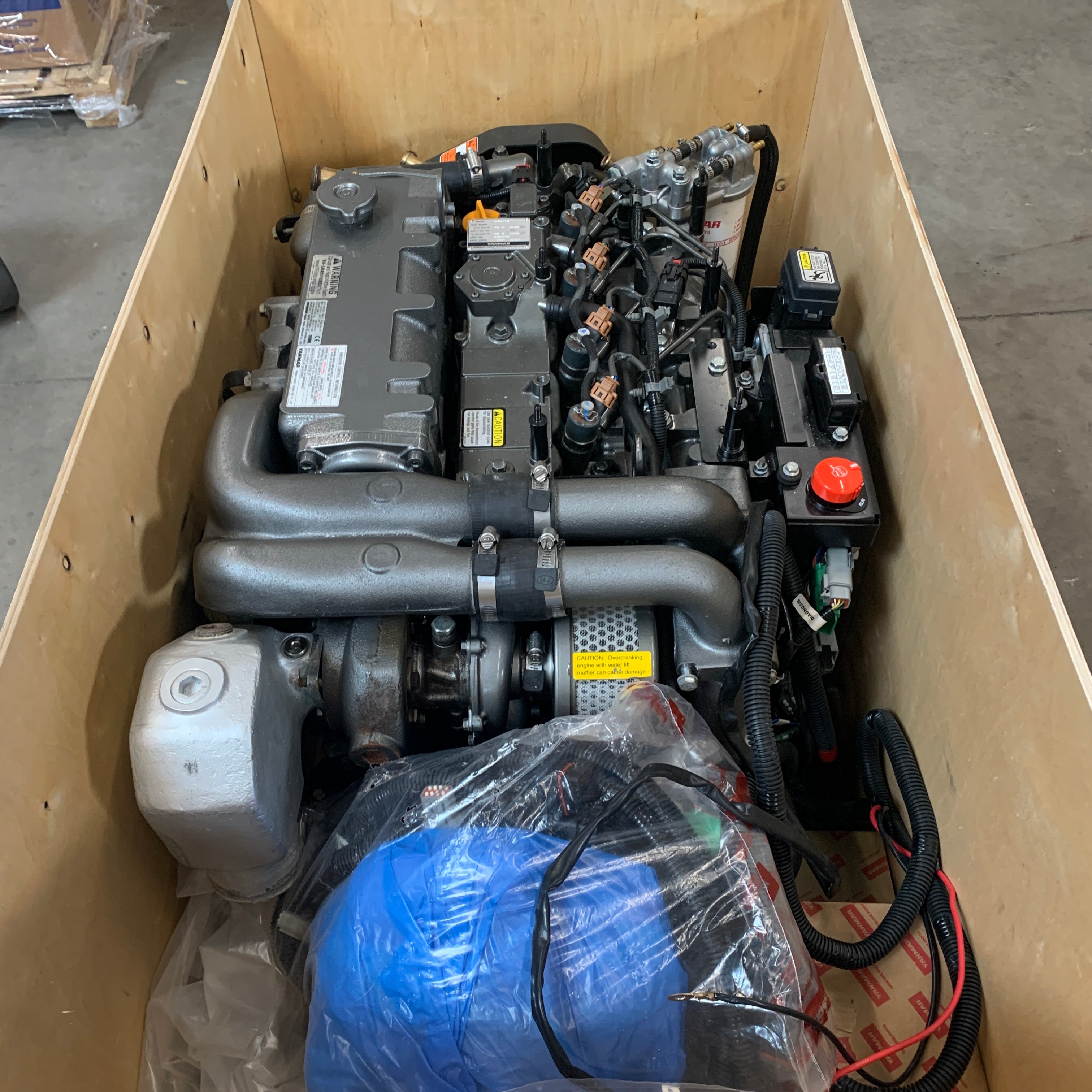 Yanmar 4JH110 110 HK marinedieselmotor med ZF25A-kobling - 4JH110-CR-ZF25A