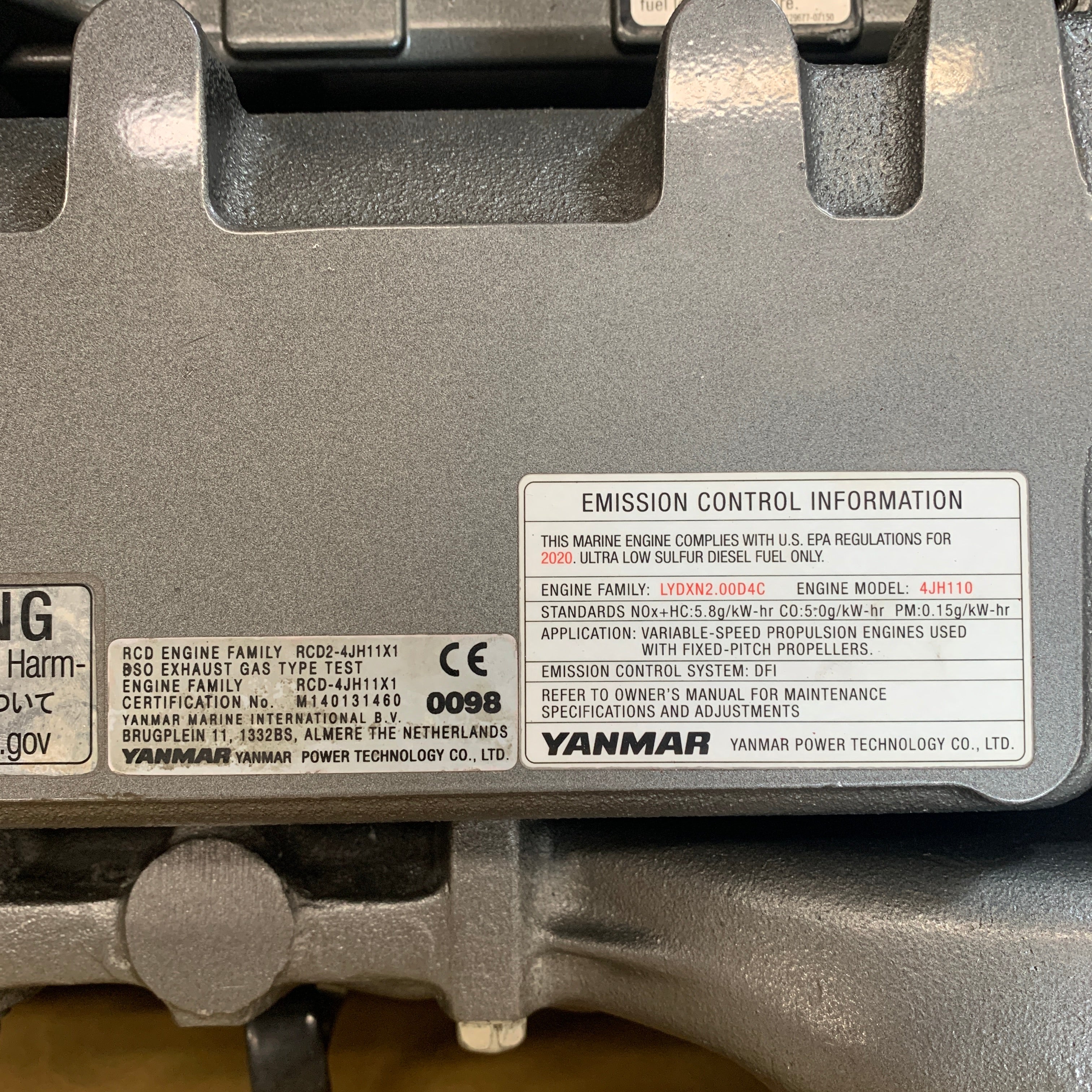 Yanmar 4JH110 110 HK marinedieselmotor med ZF25A-kobling - 4JH110-CR-ZF25A