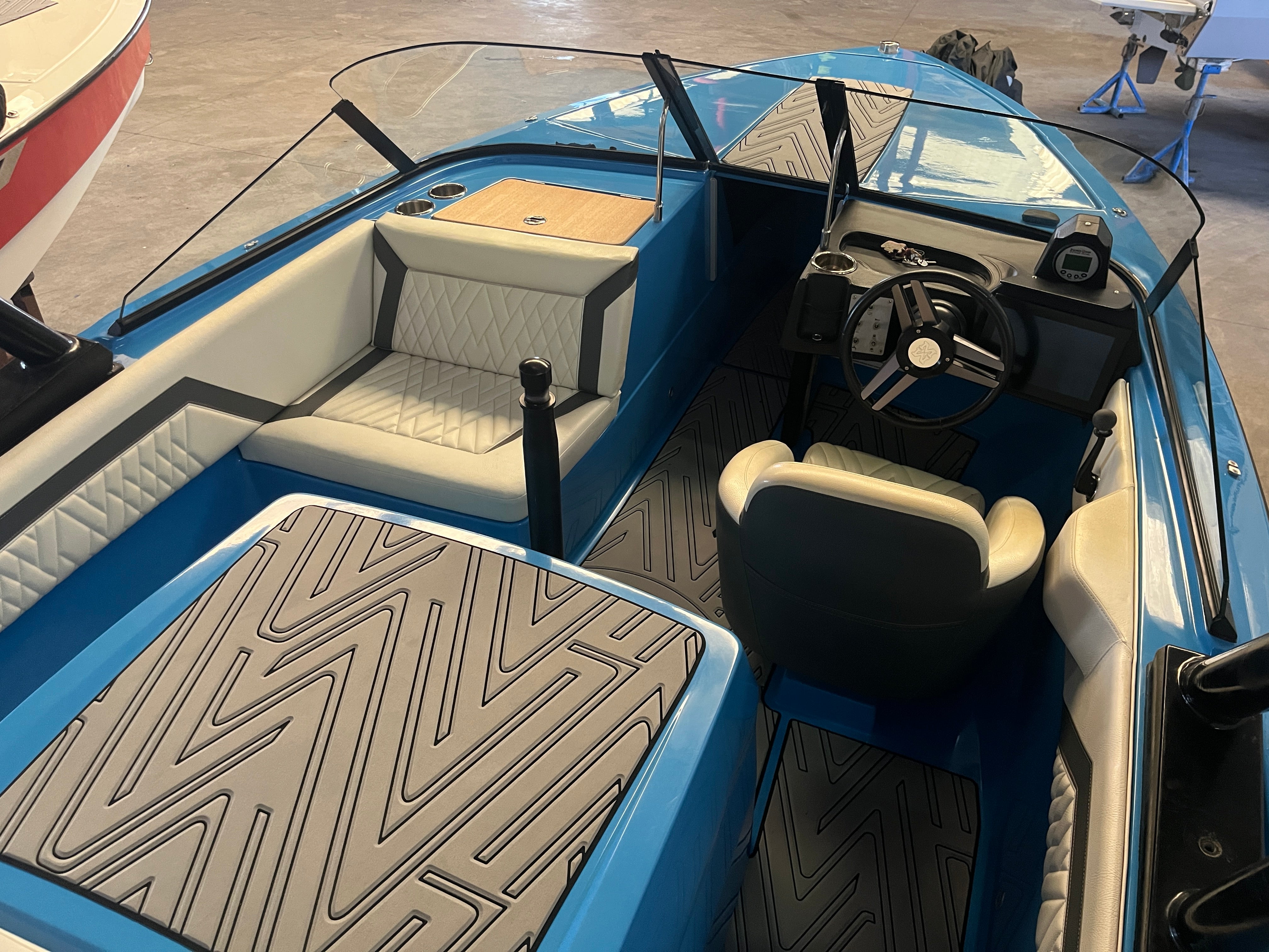 Човен для вейкбордингу та водних лиж Method Wake Ski 6.2 з 440-сильним двигуном BLUE 2020