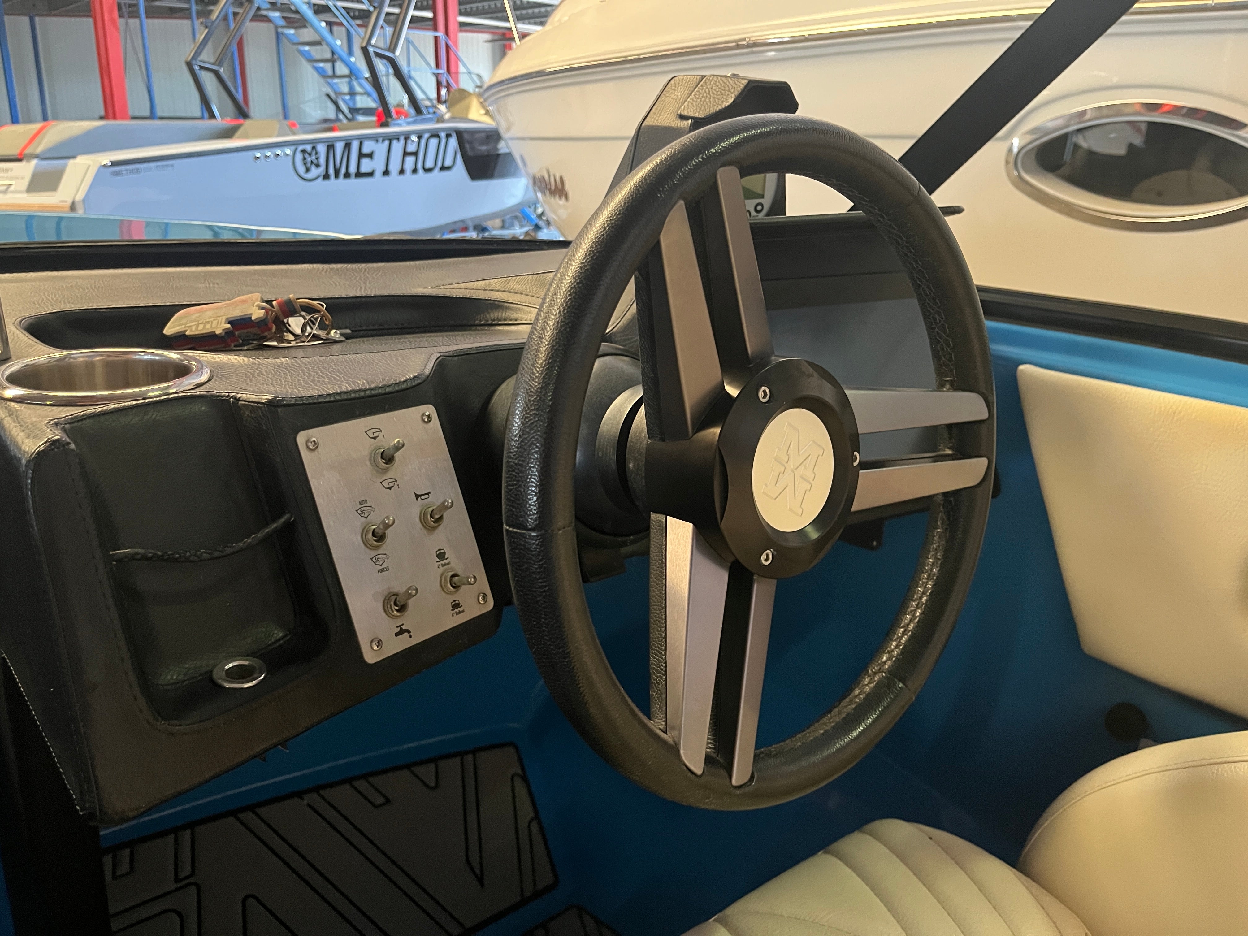 Човен для вейкбордингу та водних лиж Method Wake Ski 6.2 з 440-сильним двигуном BLUE 2020