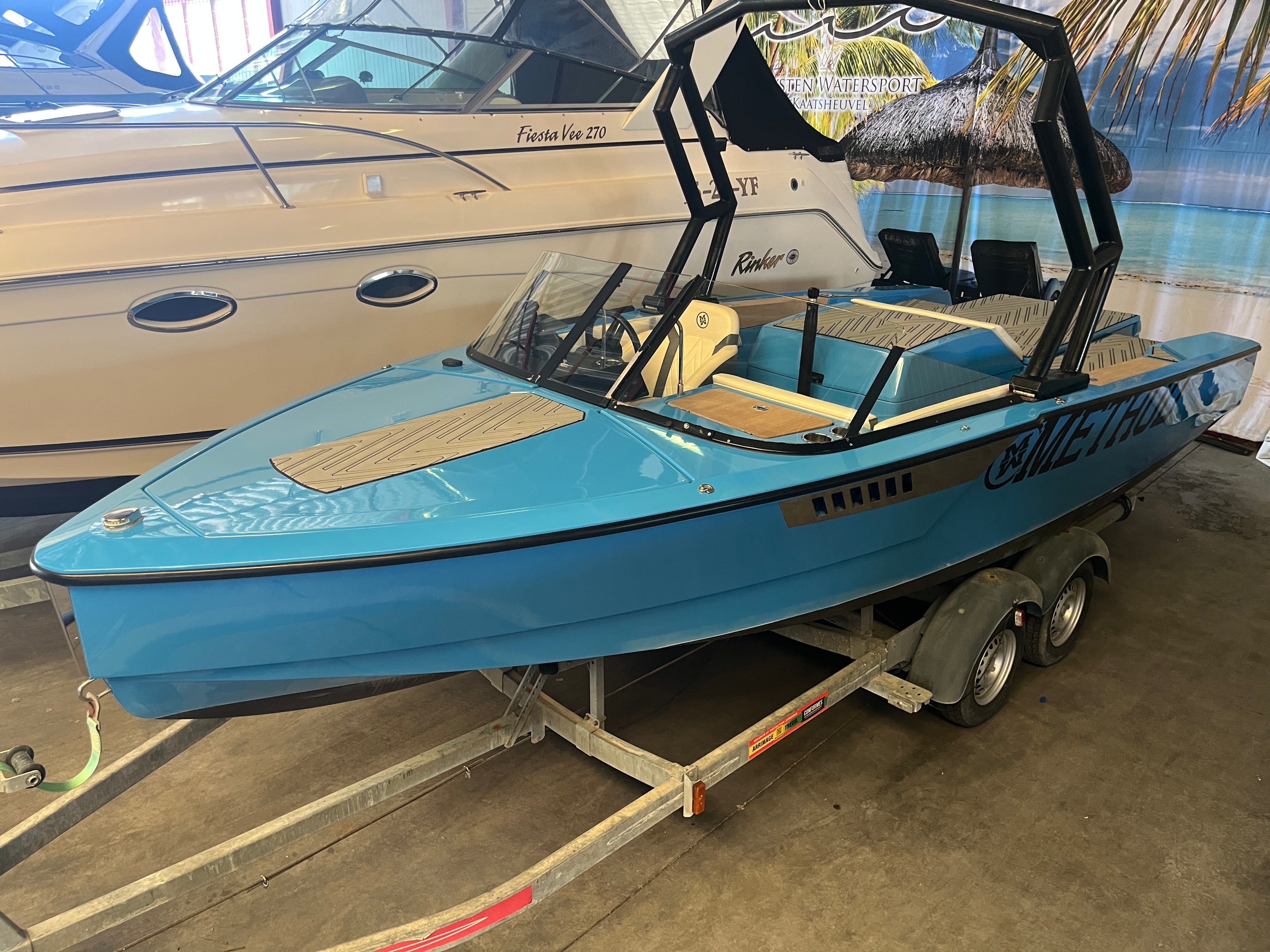 Човен для вейкбордингу та водних лиж Method Wake Ski 6.2 з 440-сильним двигуном BLUE 2020