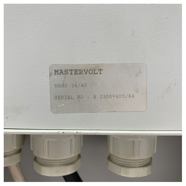 Rabljena Mastervolt masa 24V - 40A Automatski punjač baterije 230V