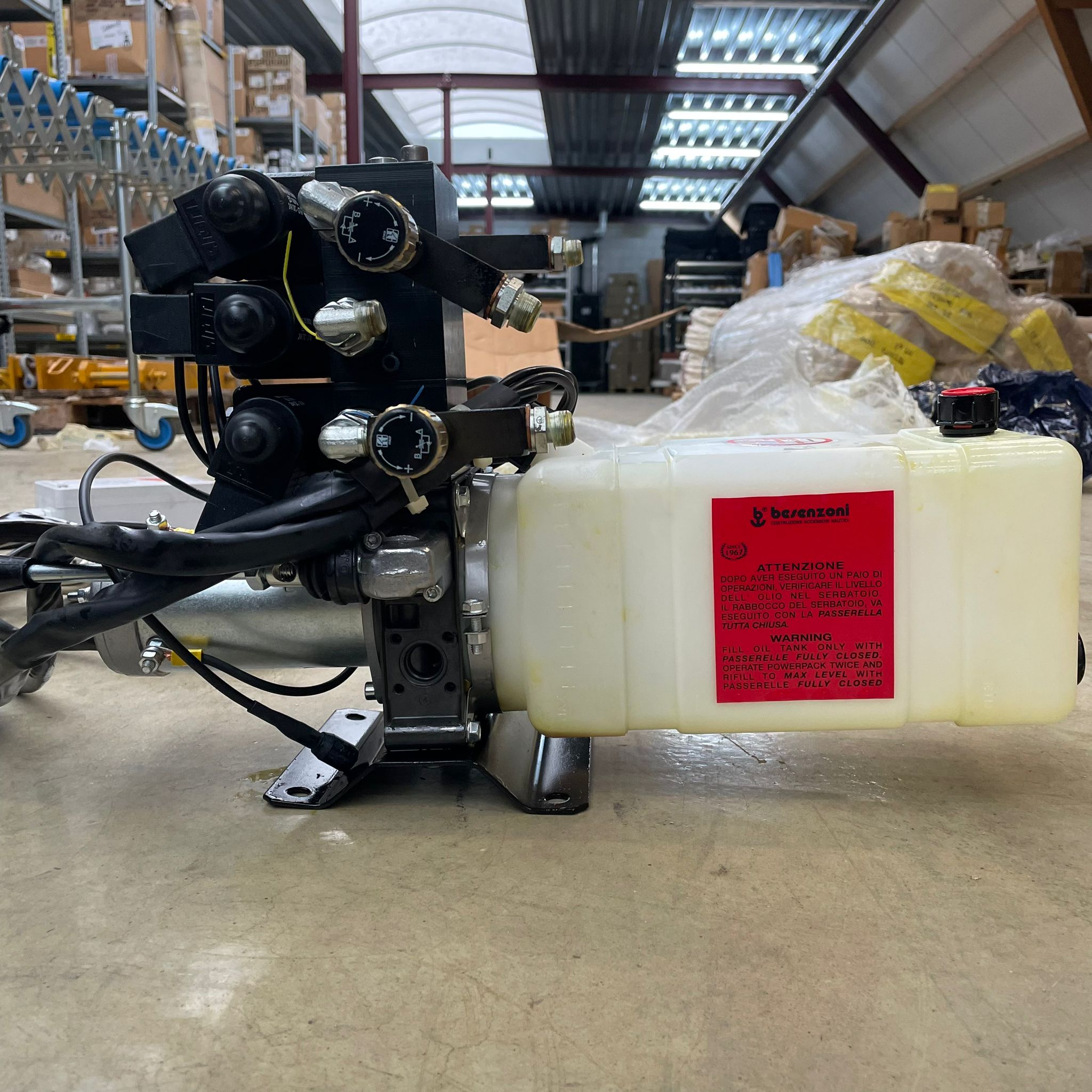 Kit tal-pakkett tal-enerġija idrawliku ta 'besenzoni 6-funzjoni 24V b'kontroll mill-bogħod