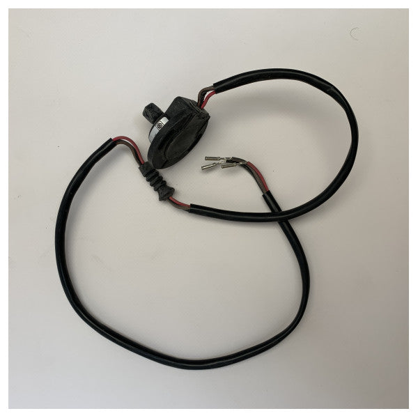 Låda med olika Raymarine-spår- och backbone-kablar