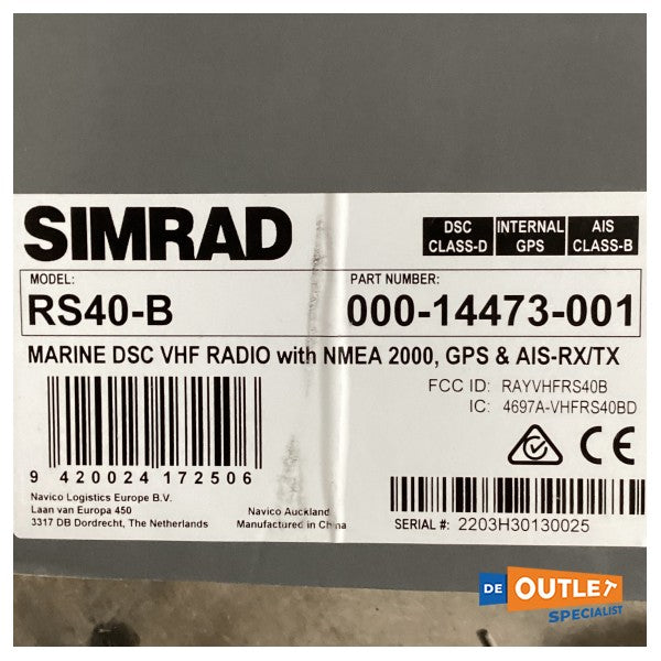 Simrad RS40-B UKW mit AIS schwarz eingebaut 12/24V - 000-14473-001