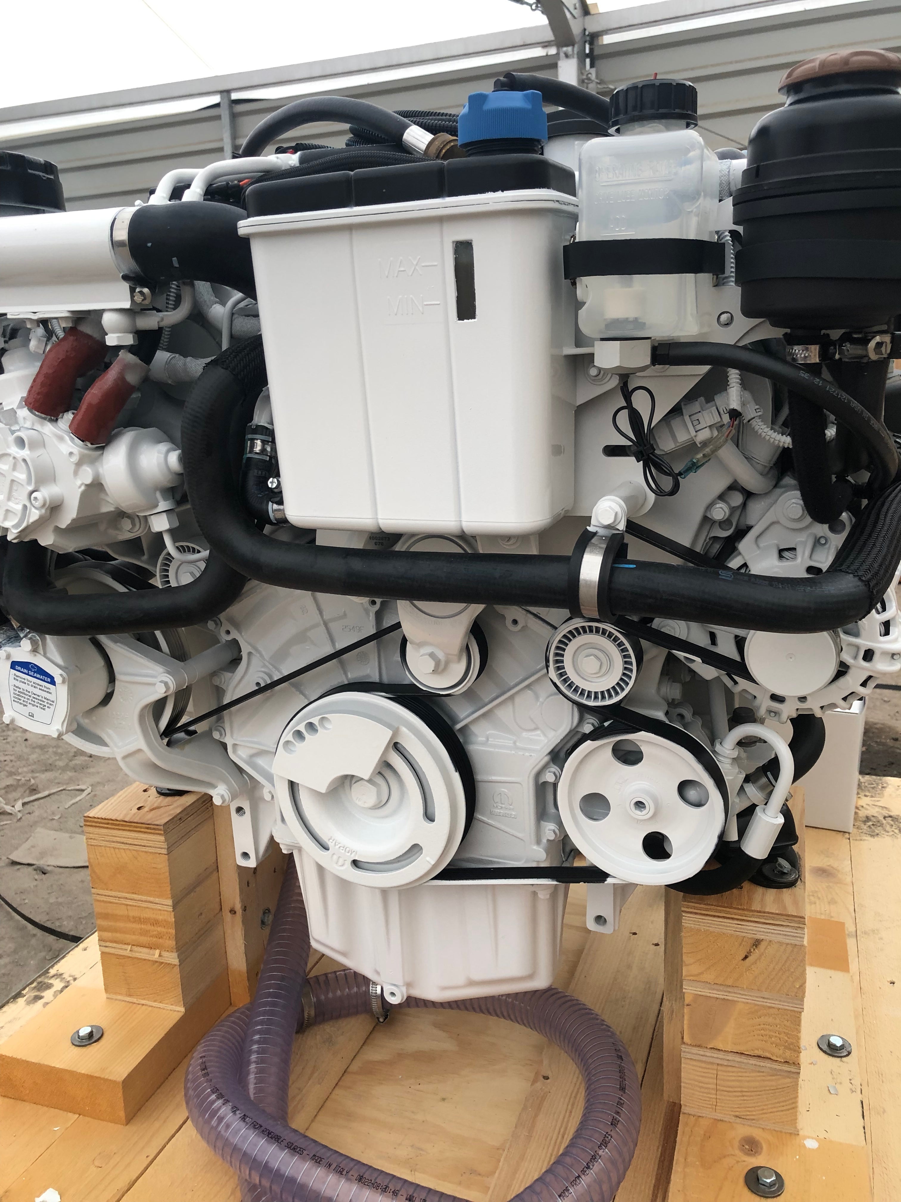 Новий дизельний двигун Mercury V6 270 к.с. зі стандартним приводом Bravo 3X 2.00:1