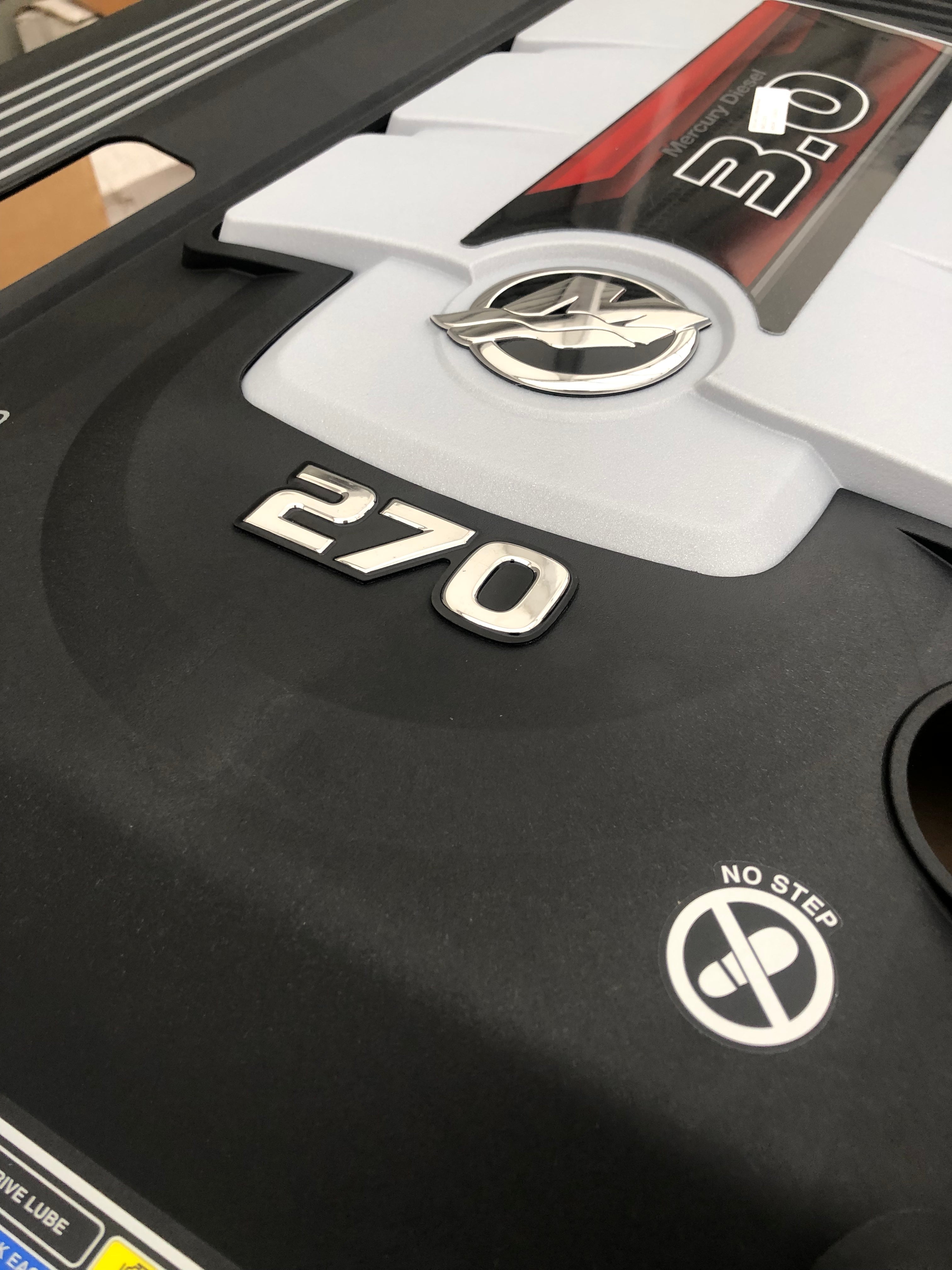 Новий дизельний двигун Mercury V6 270 к.с. зі стандартним приводом Bravo 3X 2.00:1