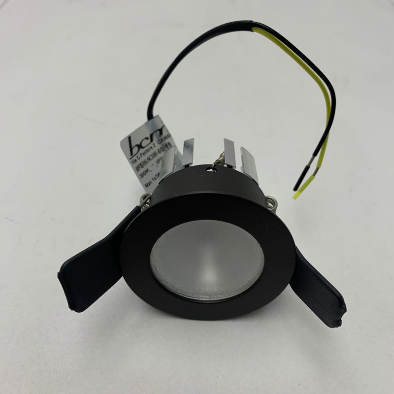 BCM 8FE06/K3W-60/44 is an indoor lighting compact spotlight.