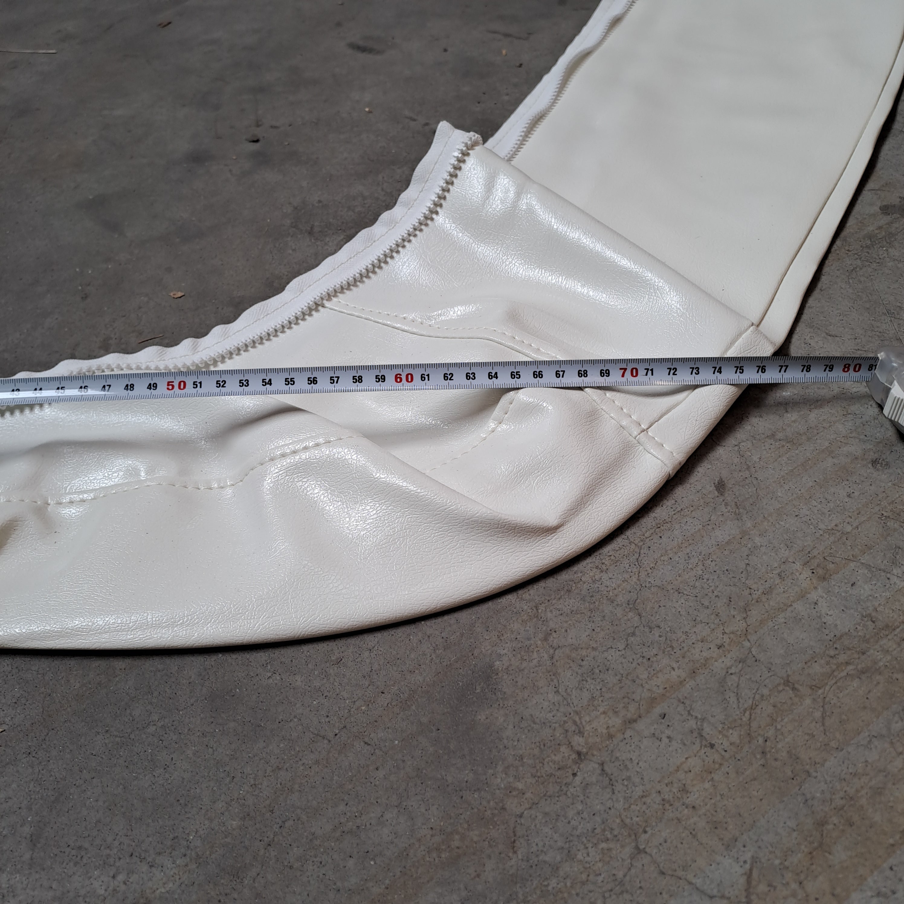 Cortada de lona de la cabina de Cranchi Perla 25 y Z28