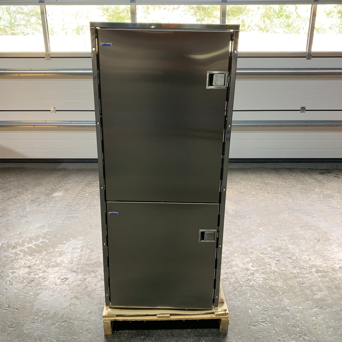 Isotherm CR195 Compressor Refrigerator / Freezer Stainless Steel 195L 12/24V