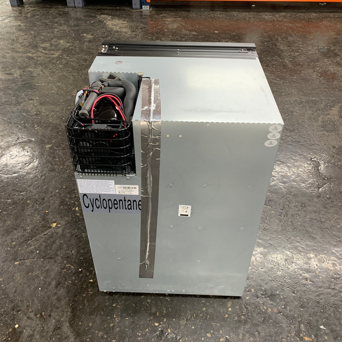 Réfrigérateur à compresseur Isotherm Cruise 130 130L Classic refroidi 12/24V 