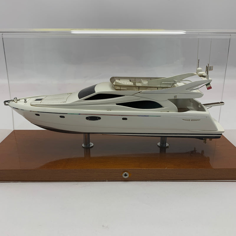 Ferretti Ferretti F592 1:70 Modèle d'échelle blanc - 251029