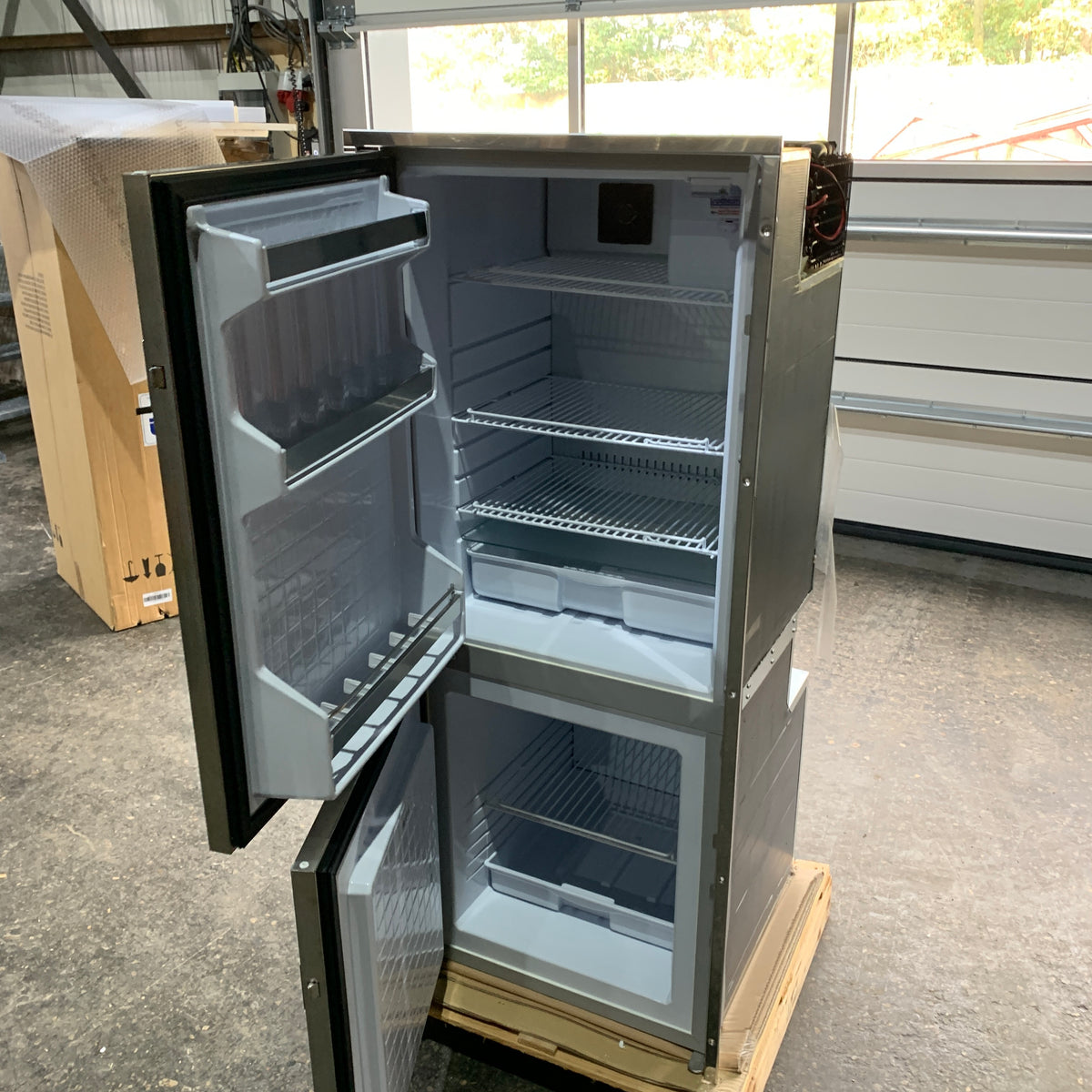 Isotherm CR195 Compressor Refrigerator / Freezer Stainless Steel 195L 12/24V
