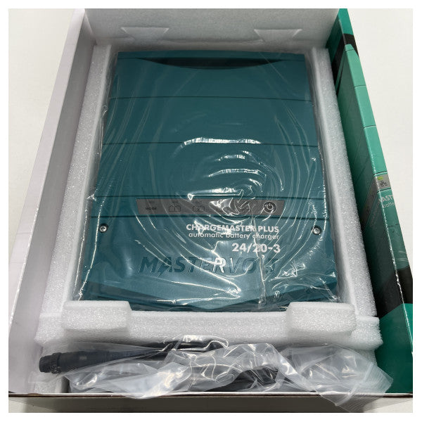 Mastervolt ChargeMaster Plus 24V | 20A | 3 ulostuloa | 3 akkulaturia - 44320205
