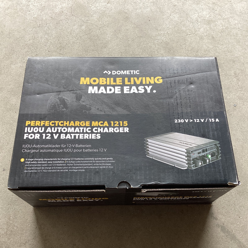 Dometic PerfectCarge 12V/15A Batterieladegerät Typ MCA1215