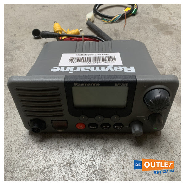 УКХ система Raymarine Ray218E DSC, що використовувалася, не тестувалася - E43033