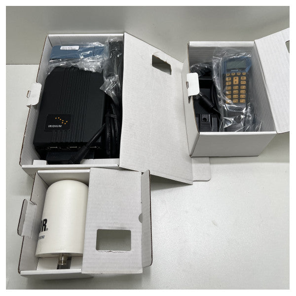 Sailor Iridium SC4000 Satellite Telephone system ST4120 - 404120A-0500