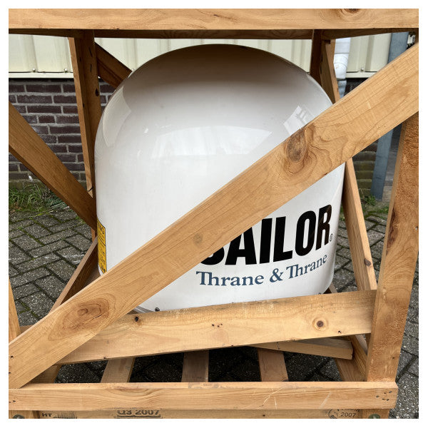 نظام الاتصالات عبر الأقمار الصناعية Sailor Fleet 77 - TT-3038C